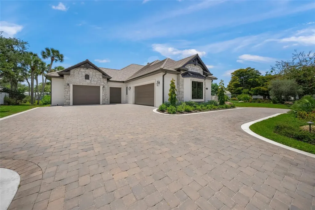 1575 Eastbrook Drive Sarasota FL 34231
