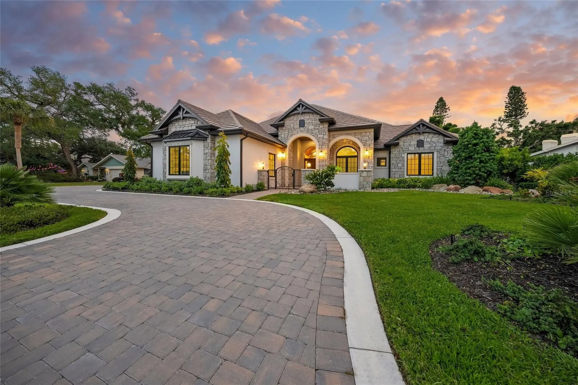 1575 Eastbrook Drive Sarasota FL 34231