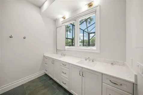 1575 Eastbrook Drive Sarasota FL 34231