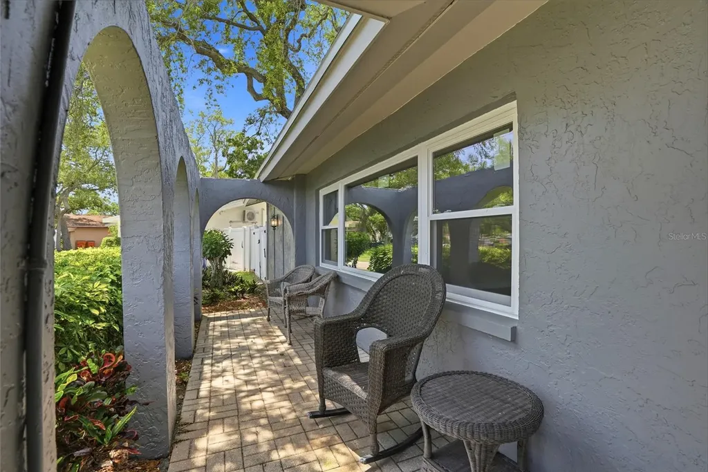 9760 136th Street Seminole FL 33776