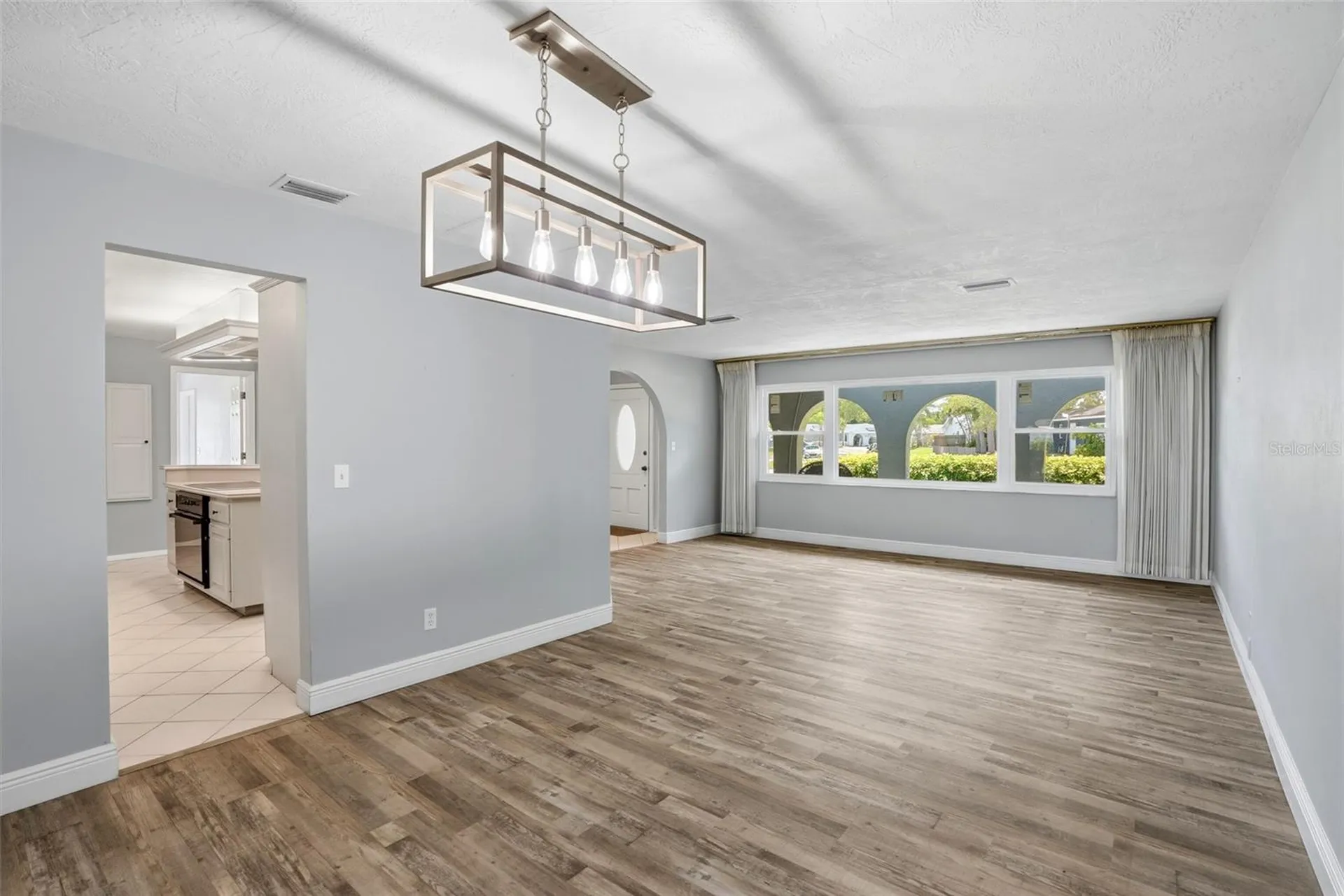 9760 136th Street Seminole FL 33776