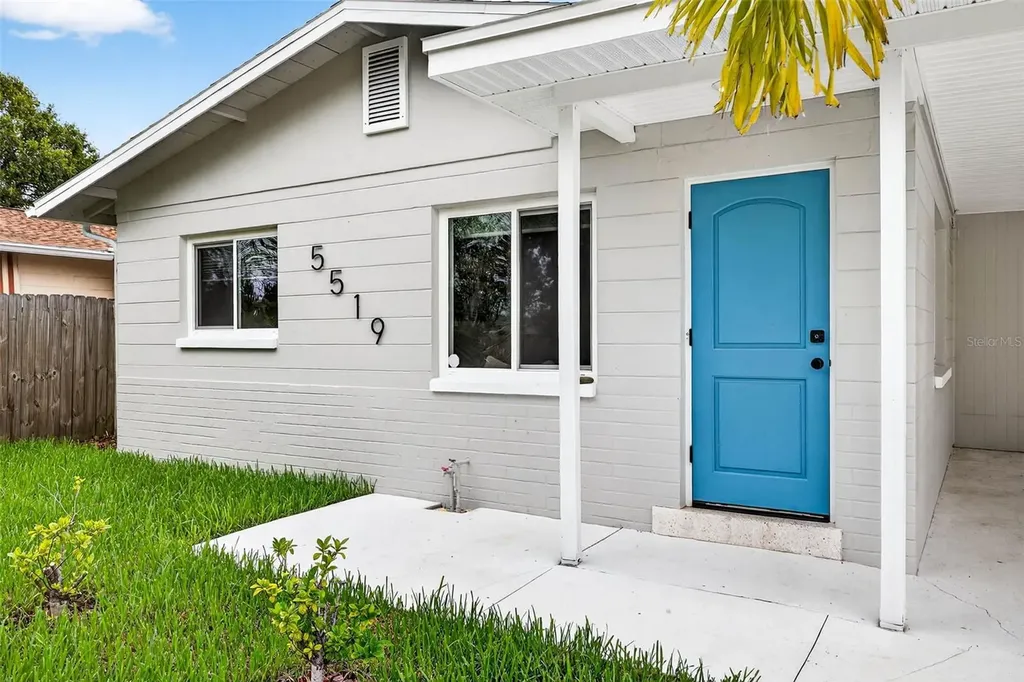5519 Commonwealth Avenue N St Petersburg FL 33703