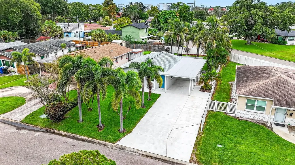 5519 Commonwealth Avenue N St Petersburg FL 33703