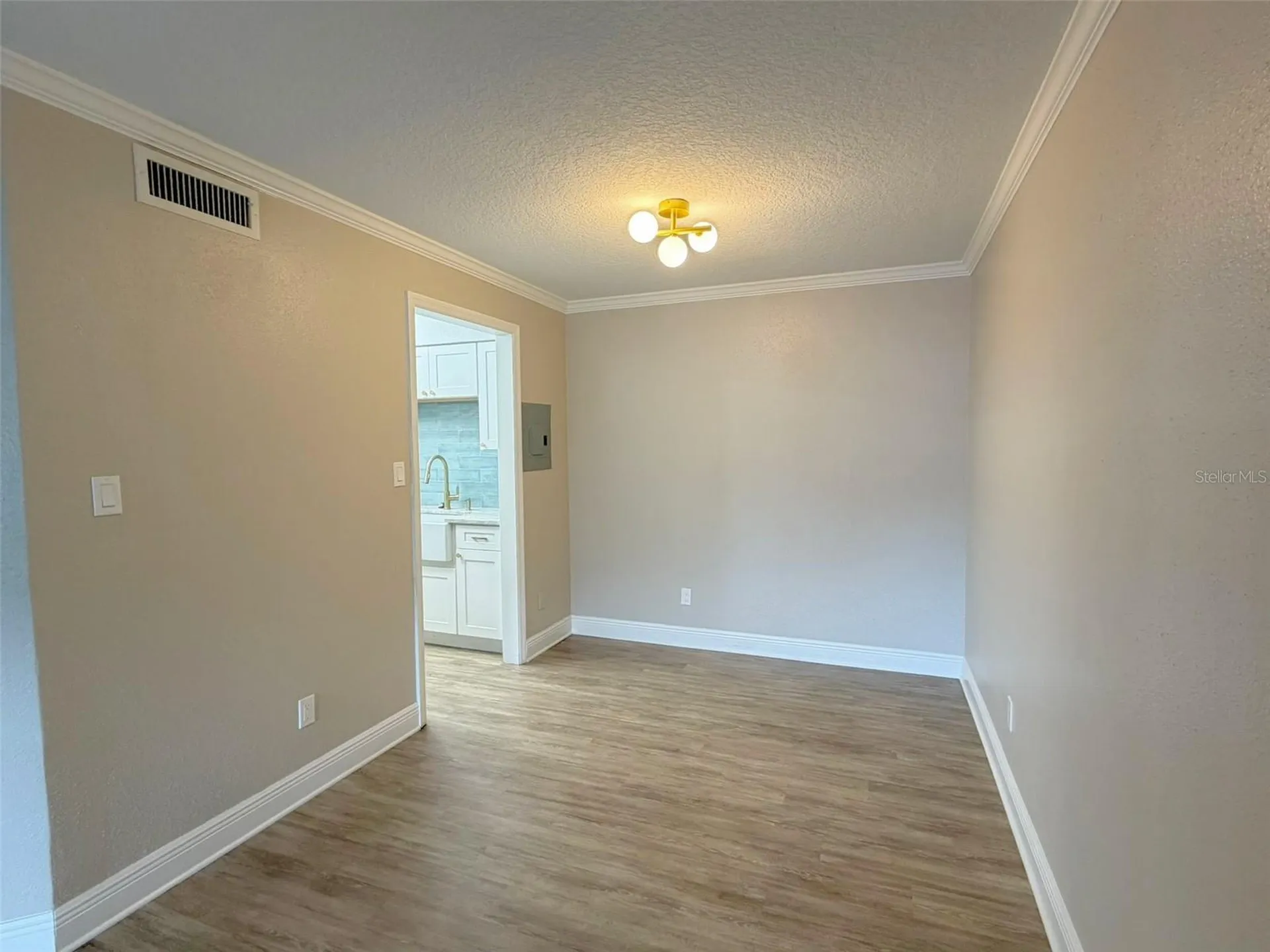 305 Wymore Road Altamonte Springs FL 32714
