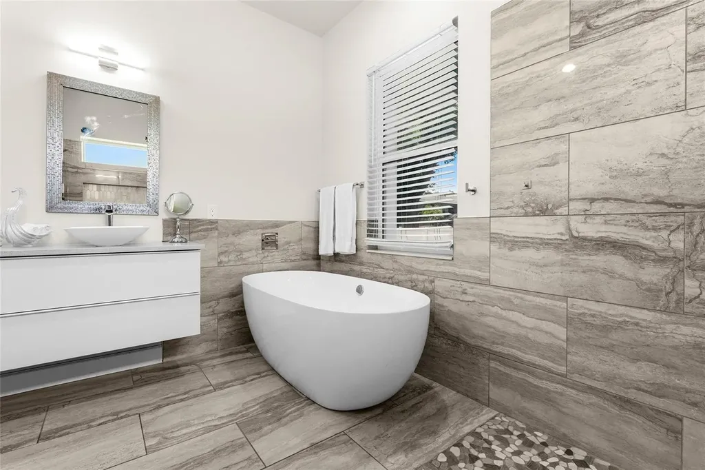 1775 7th Street Sarasota FL 34236