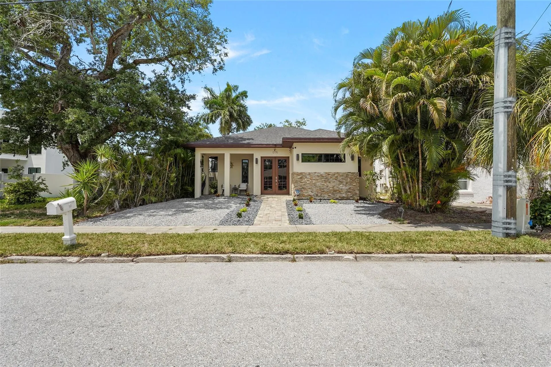 1775 7th Street Sarasota FL 34236