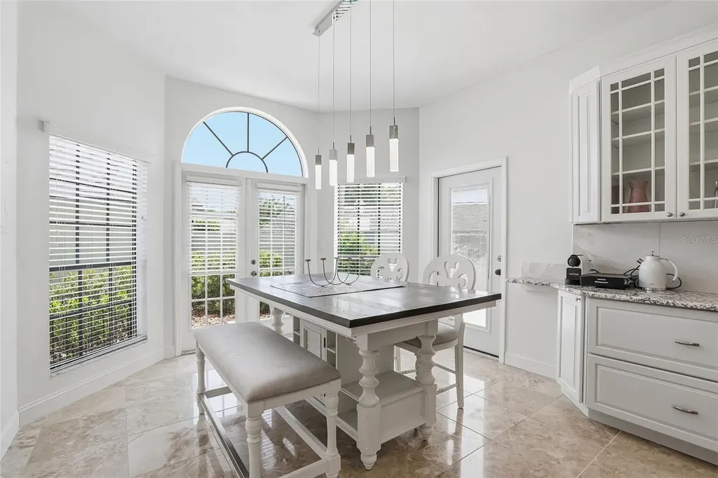 18740 Wimbledon Circle Lutz FL 33558