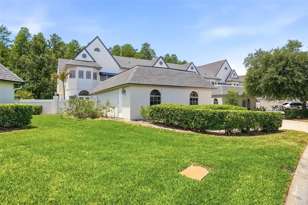 18740 Wimbledon Circle Lutz FL 33558