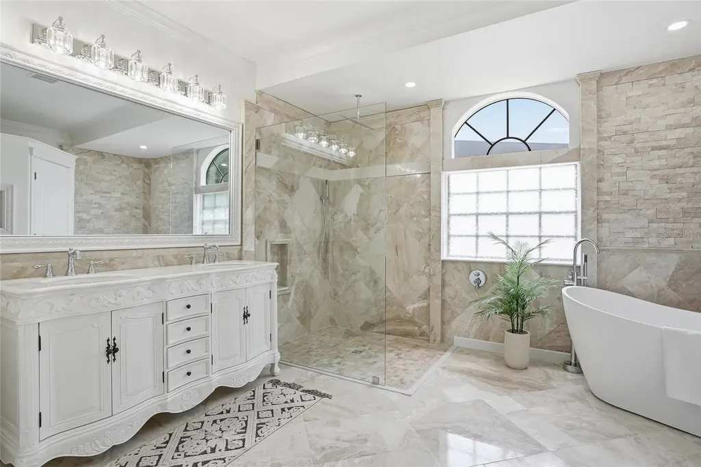 18740 Wimbledon Circle Lutz FL 33558