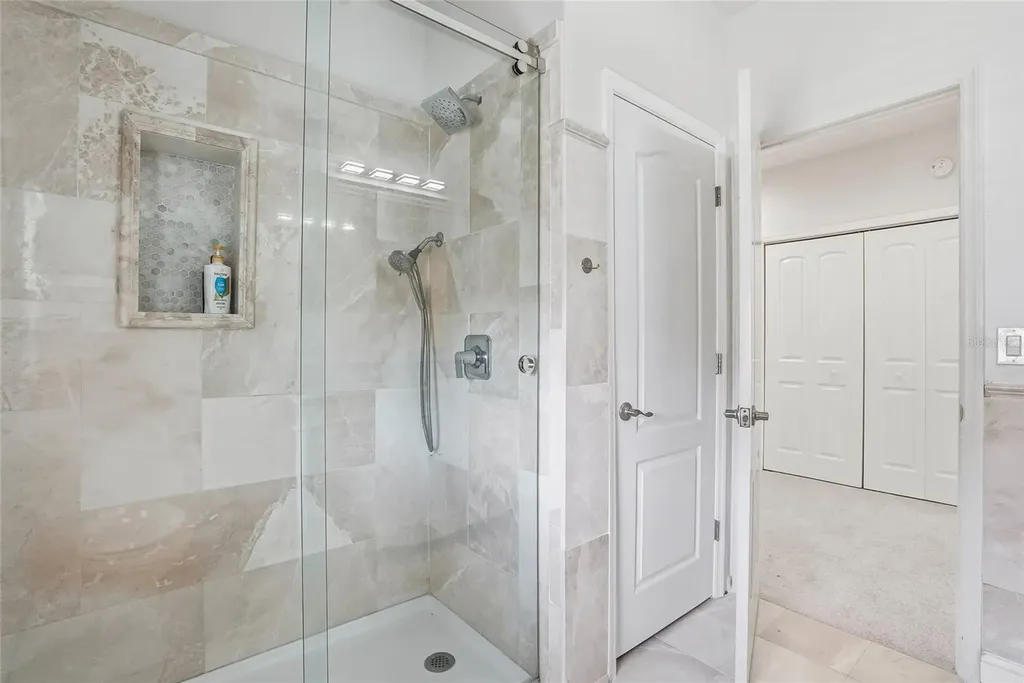 18740 Wimbledon Circle Lutz FL 33558
