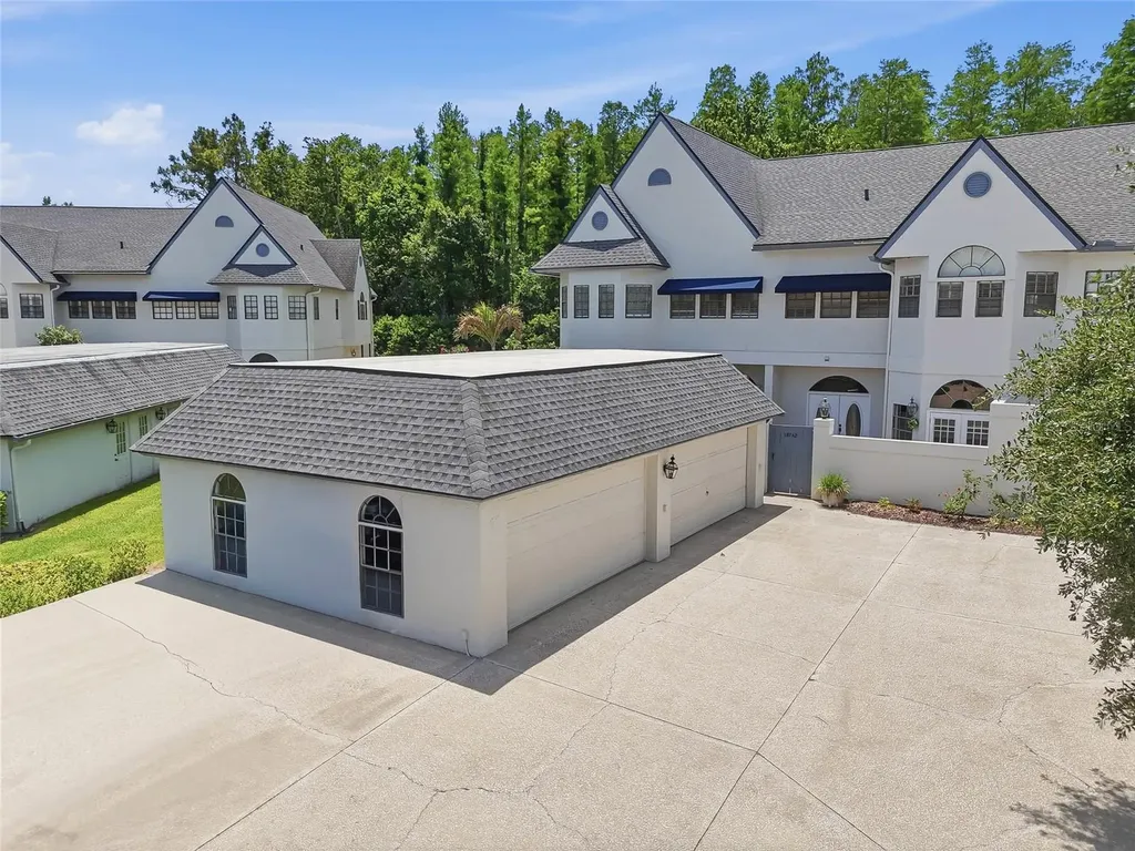 18740 Wimbledon Circle Lutz FL 33558