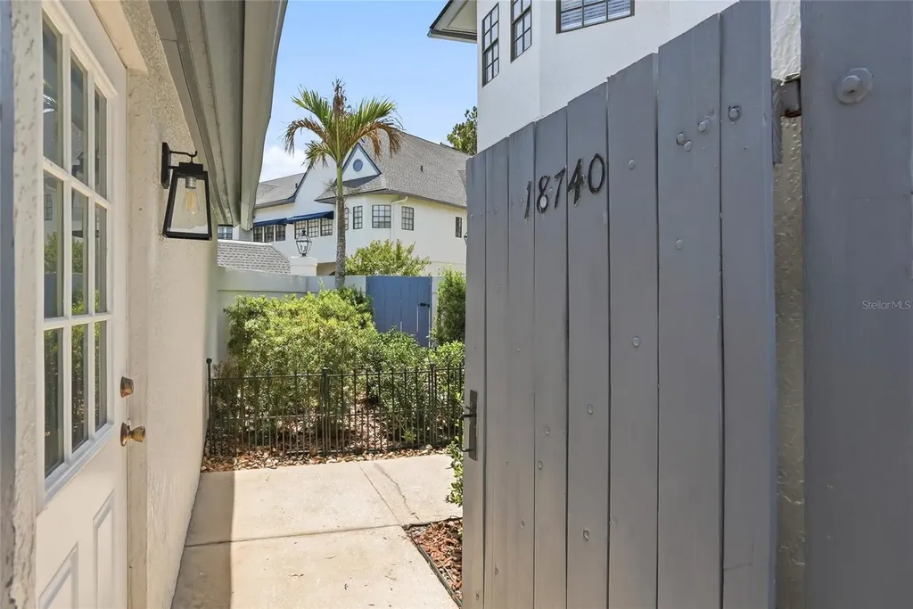 18740 Wimbledon Circle Lutz FL 33558