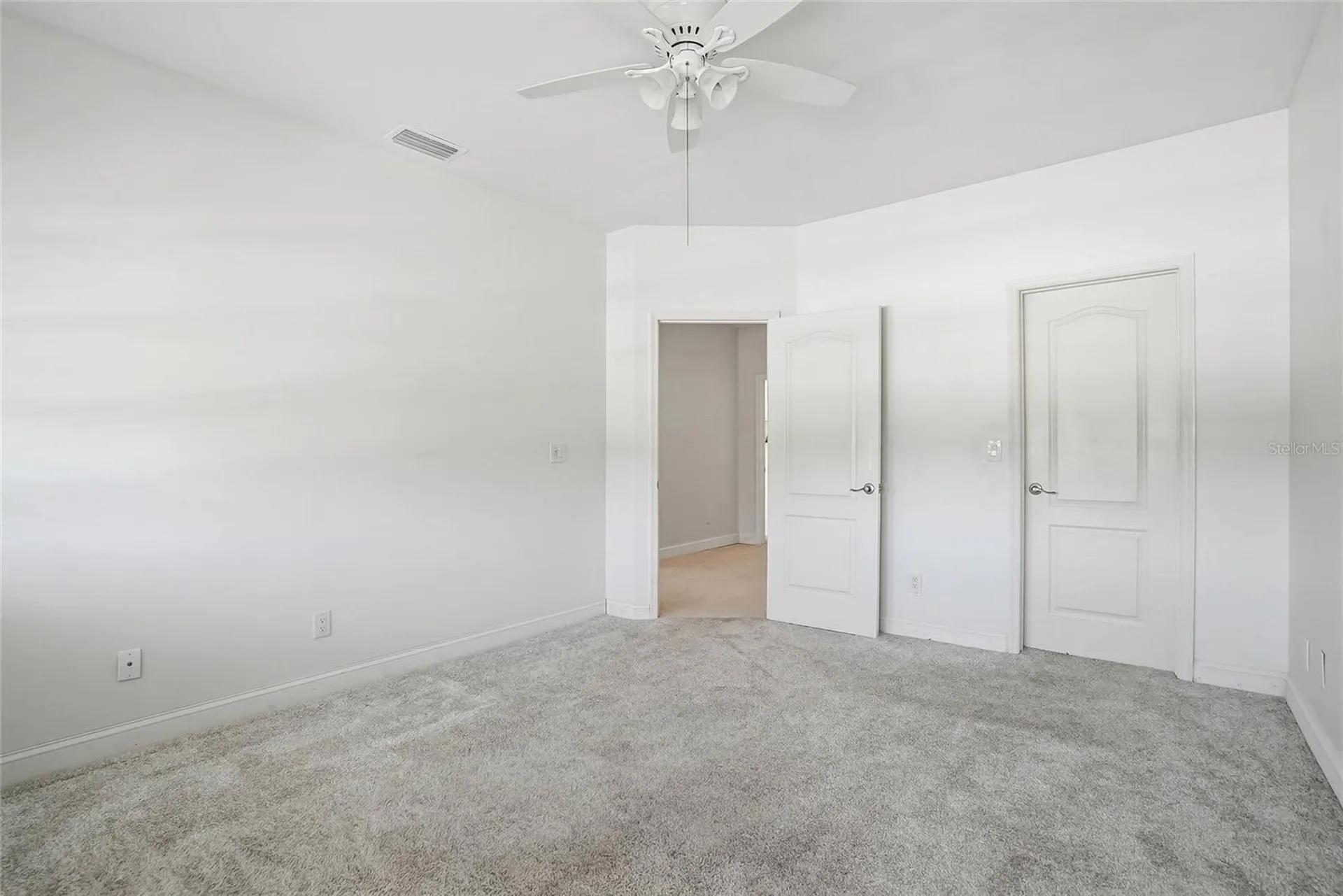 18740 Wimbledon Circle Lutz FL 33558