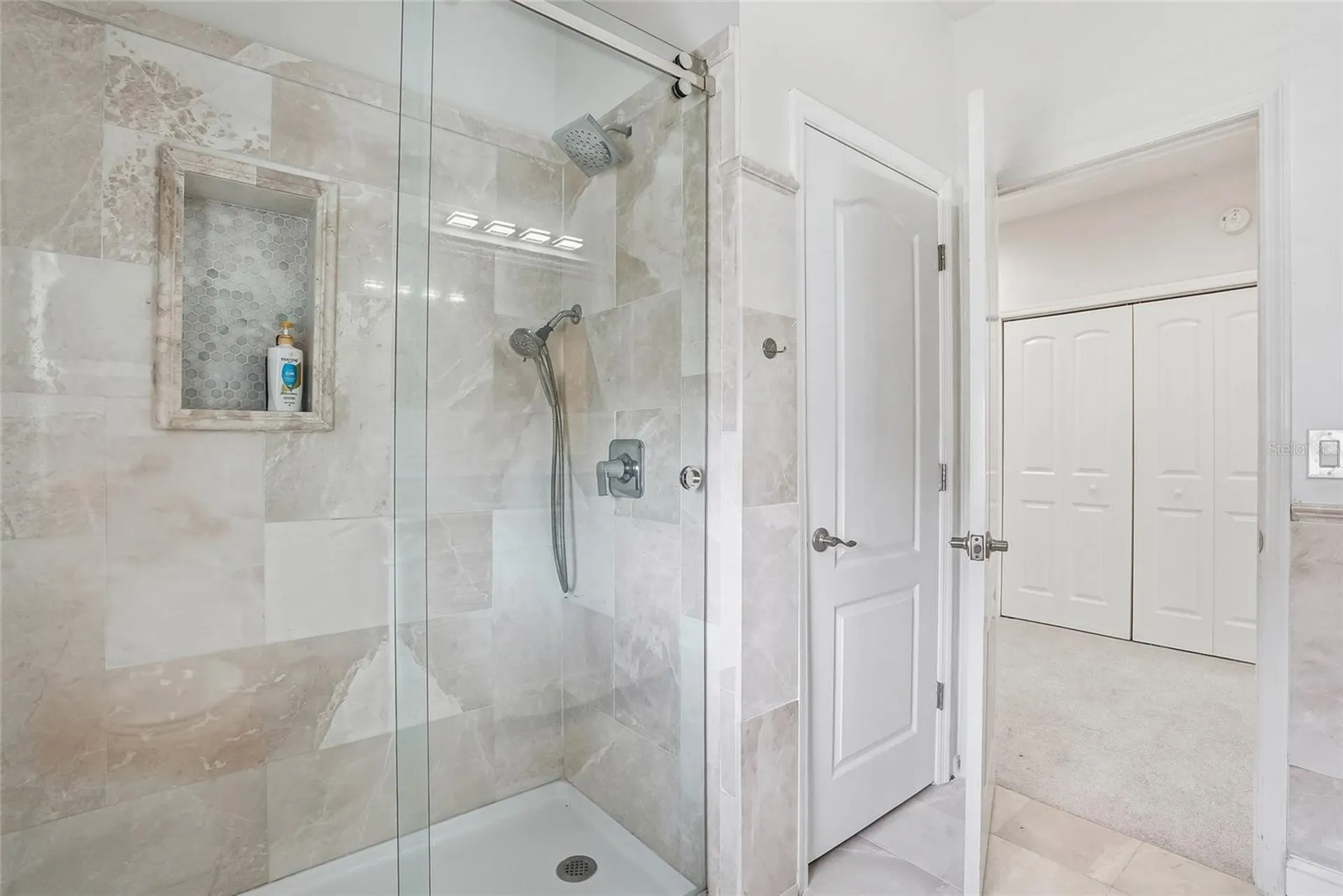 18740 Wimbledon Circle Lutz FL 33558