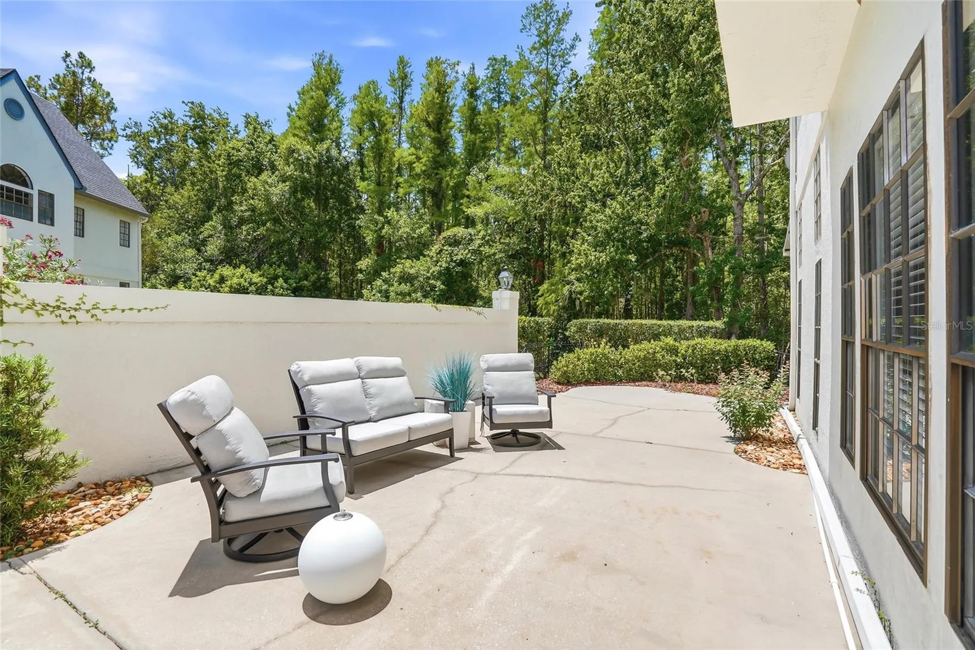 18740 Wimbledon Circle Lutz FL 33558