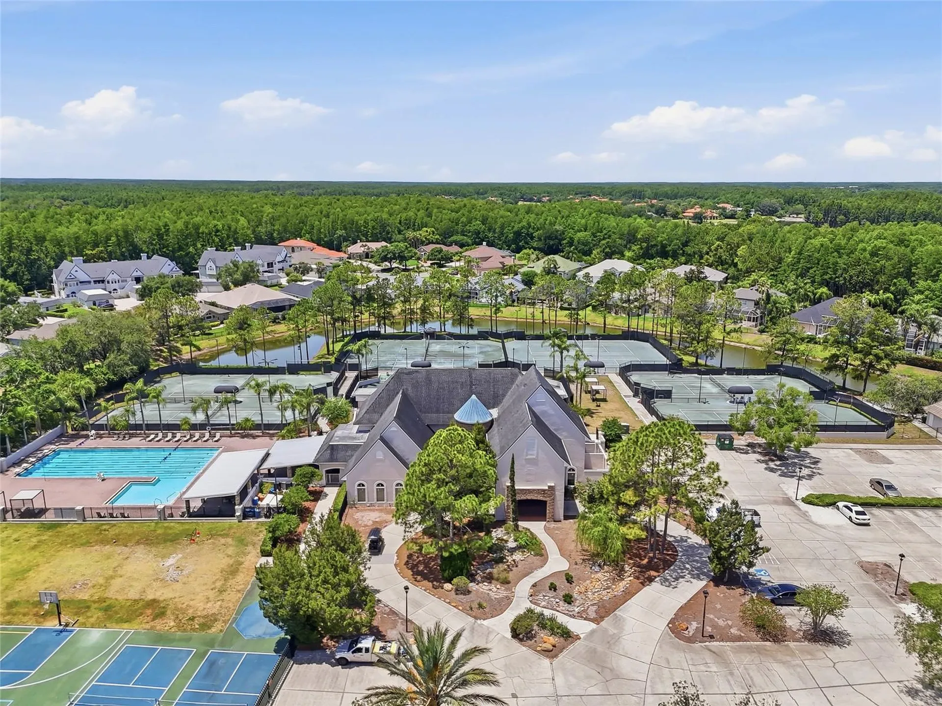 18740 Wimbledon Circle Lutz FL 33558
