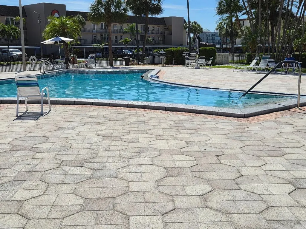 7700 Sun Island Drive S South Pasadena FL 33707