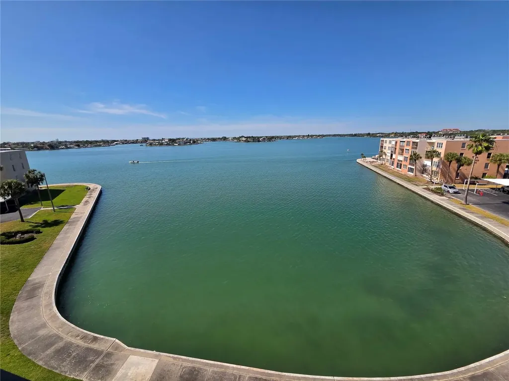 7700 Sun Island Drive S South Pasadena FL 33707