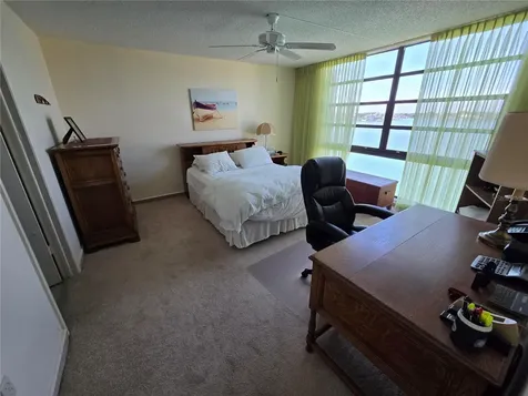 7700 Sun Island Drive S South Pasadena FL 33707