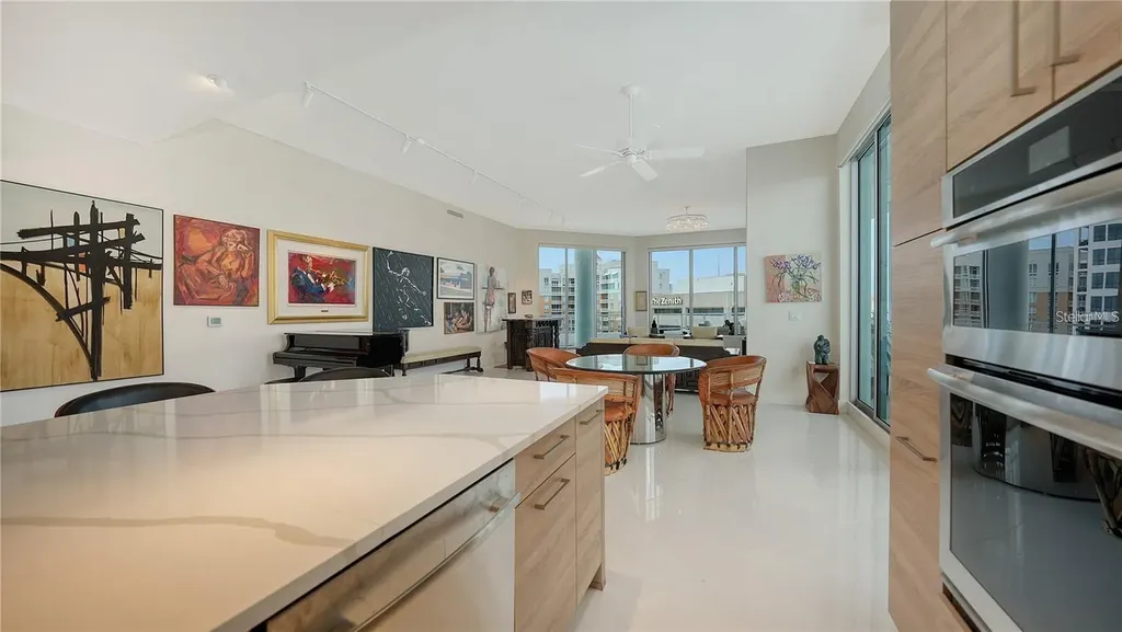 111 S Pineapple Avenue Sarasota FL 34236