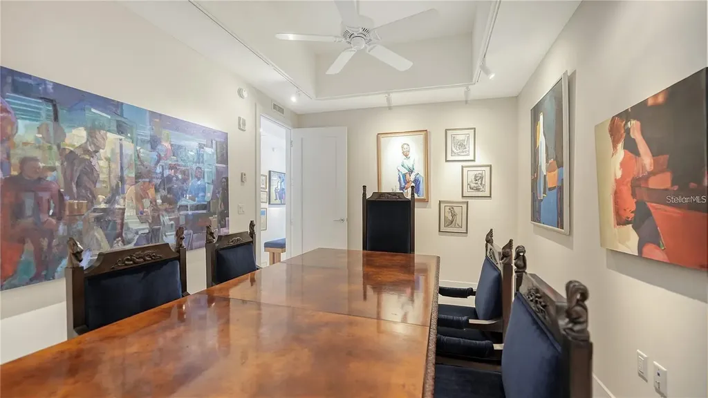 111 S Pineapple Avenue Sarasota FL 34236