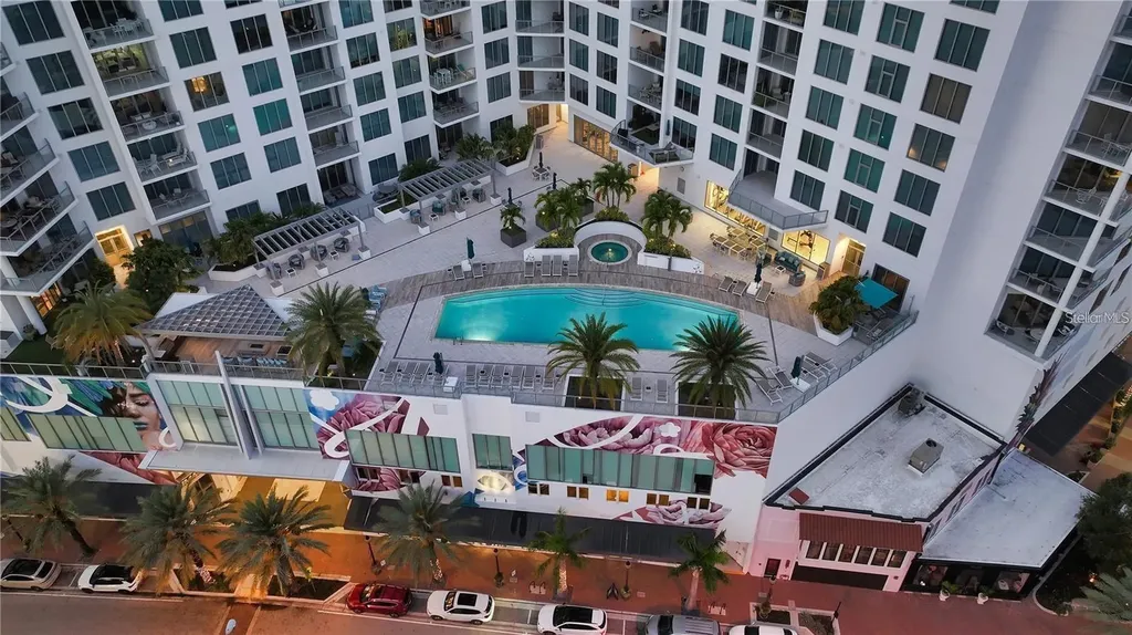 111 S Pineapple Avenue Sarasota FL 34236