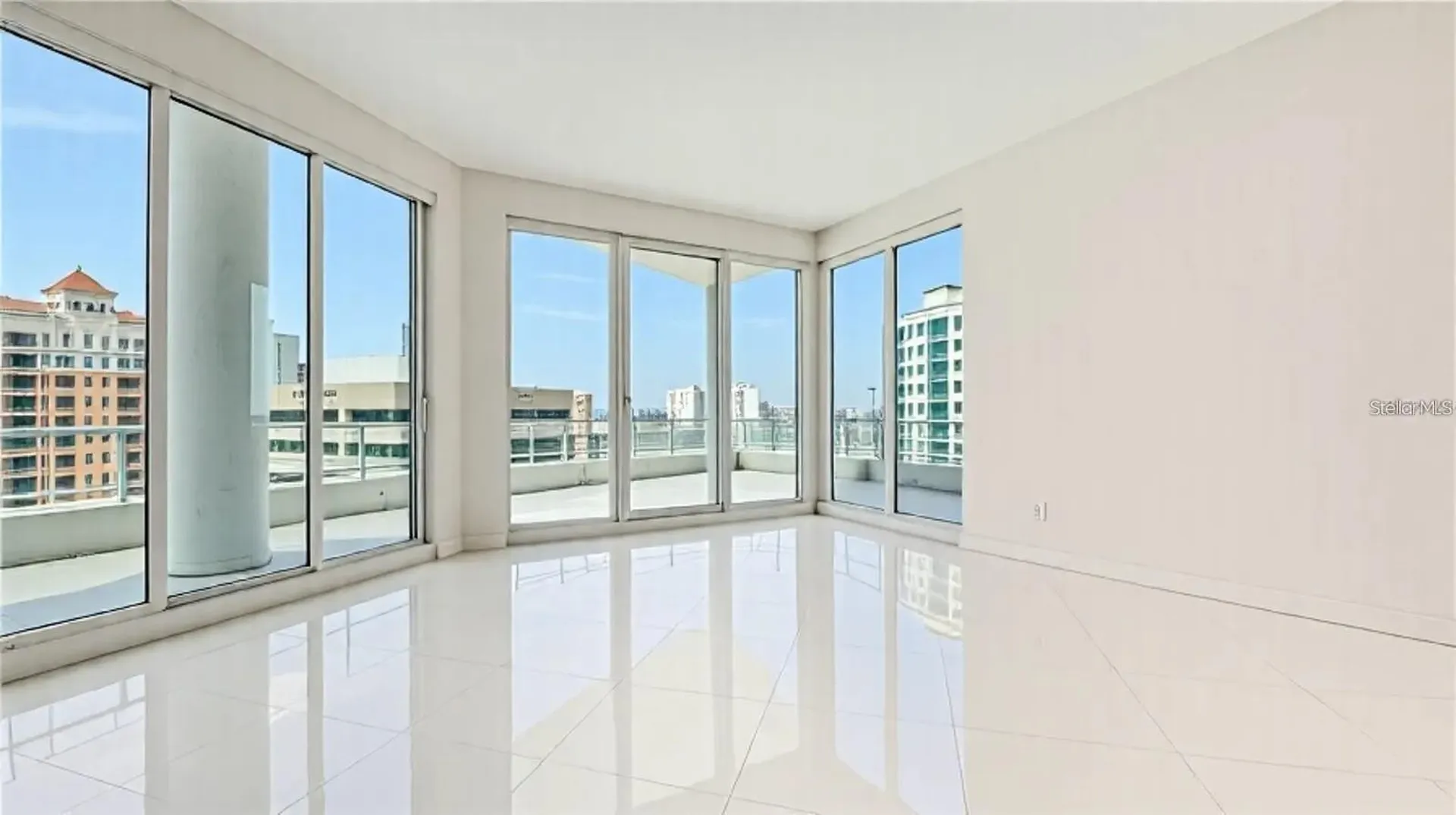 111 S Pineapple Avenue Sarasota FL 34236