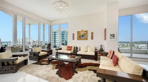 111 S Pineapple Avenue Sarasota FL 34236