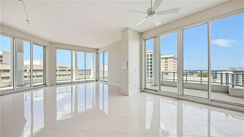 111 S Pineapple Avenue Sarasota FL 34236