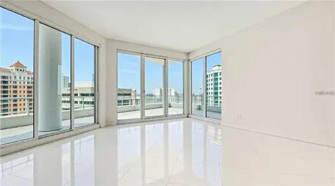 111 S Pineapple Avenue Sarasota FL 34236