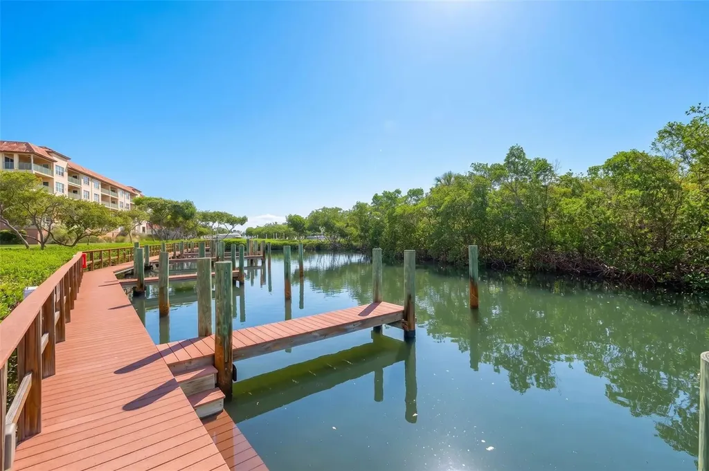 1695 Pinellas Bayway S Tierra Verde FL 33715