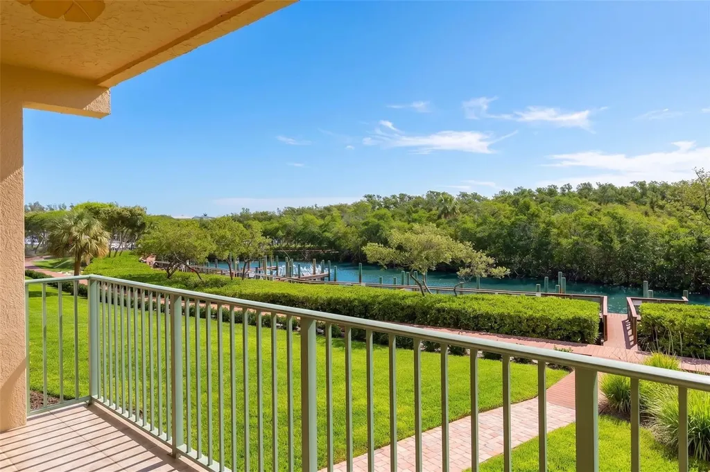 1695 Pinellas Bayway S Tierra Verde FL 33715