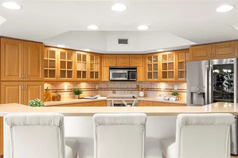 1695 Pinellas Bayway S Tierra Verde FL 33715