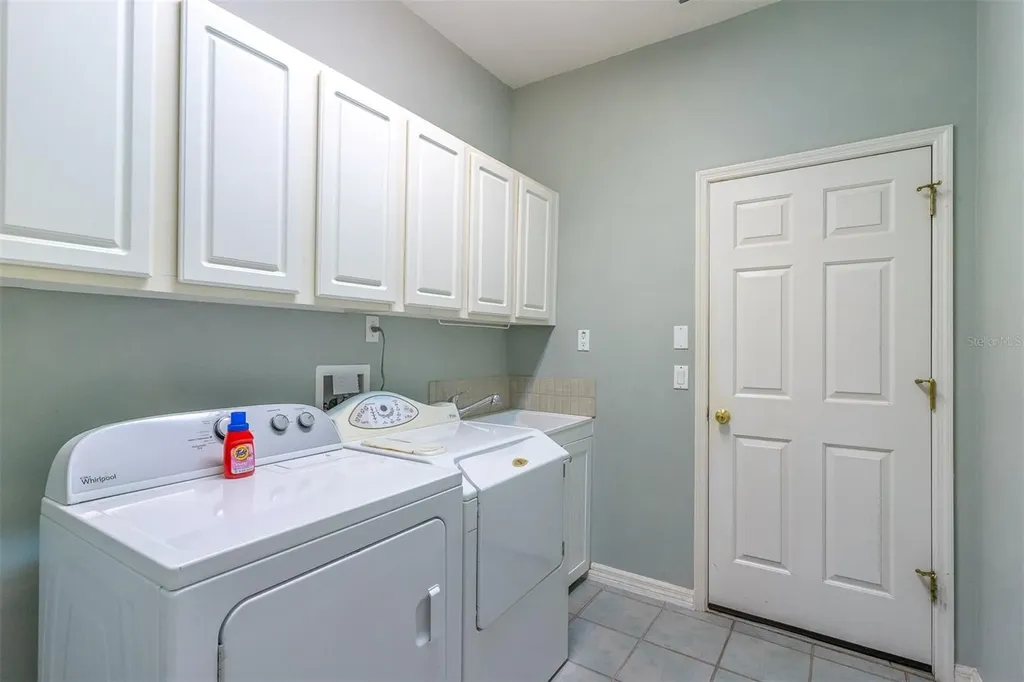 4554 Shanewood Court Orlando FL 32837