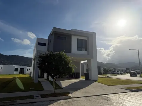 Urb Los Suenos Calle Cielo Gurabo PR 00778