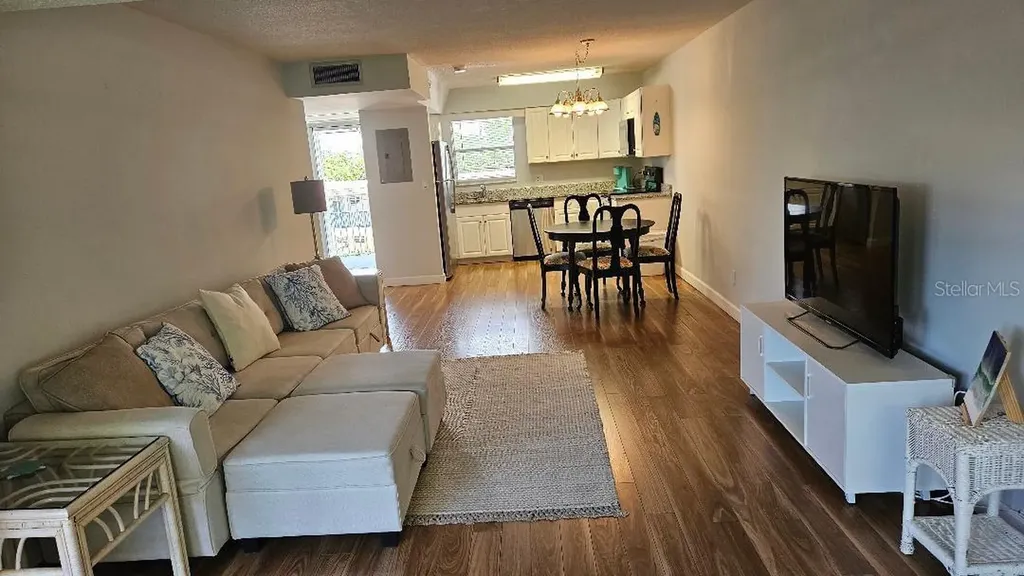 9950 47th Avenue N St Petersburg FL 33708