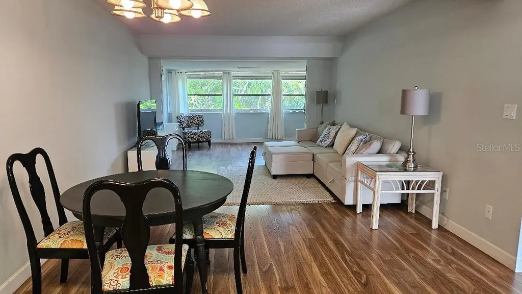 9950 47th Avenue N St Petersburg FL 33708