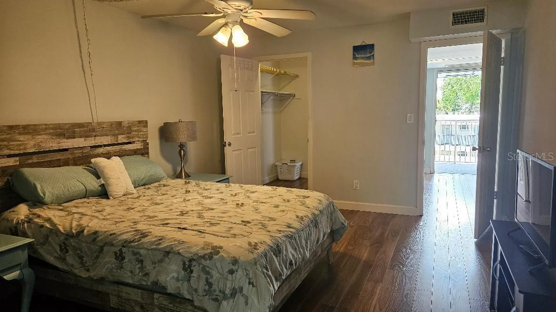 9950 47th Avenue N St Petersburg FL 33708
