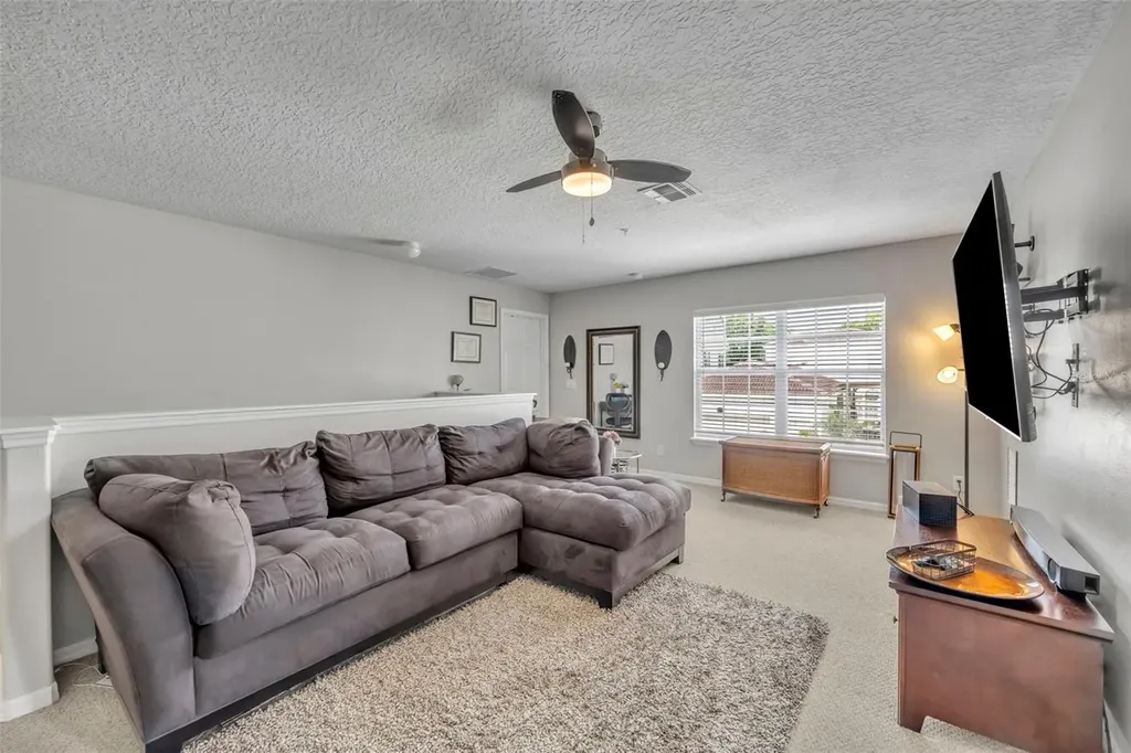2074 Shaw Lane Orlando FL 32814