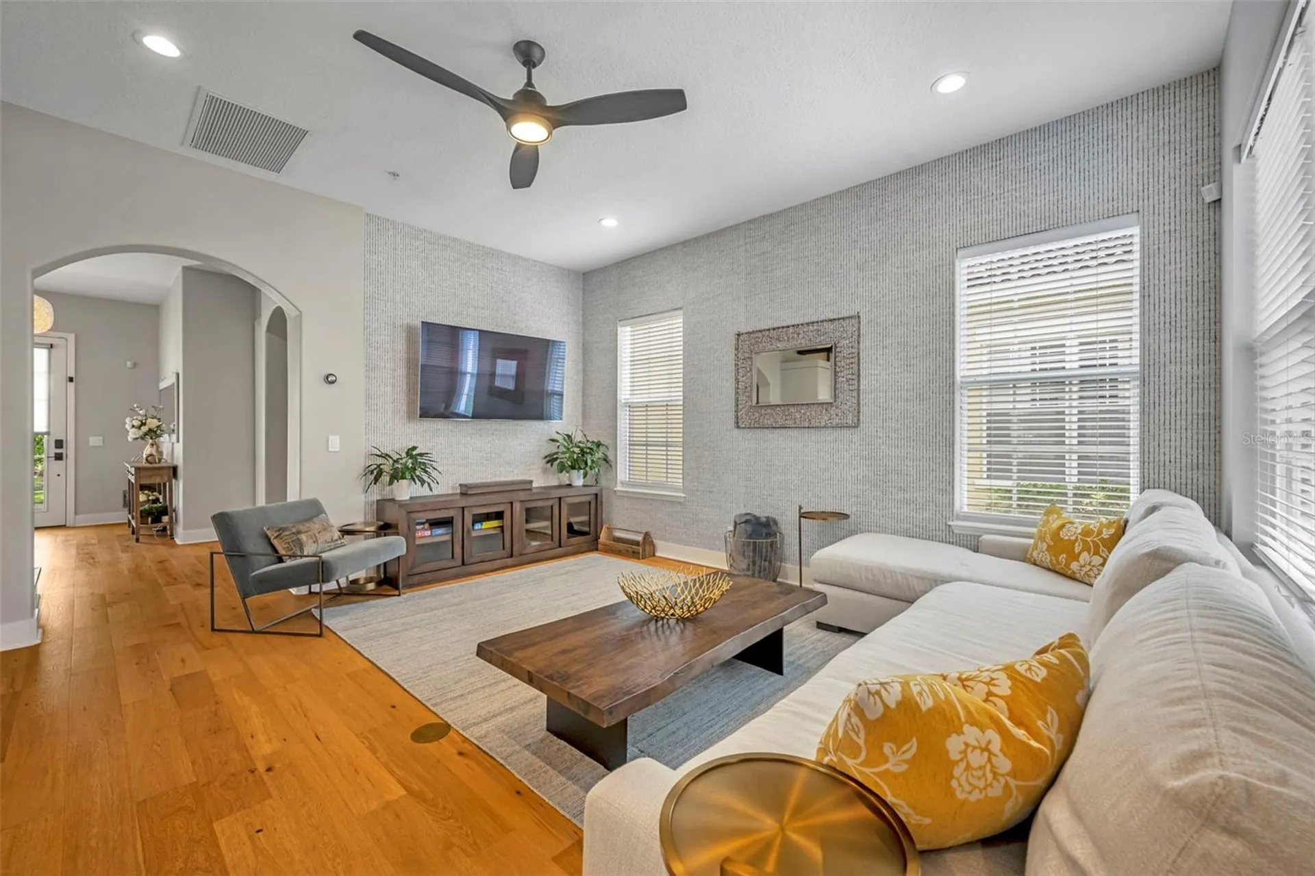 2074 Shaw Lane Orlando FL 32814