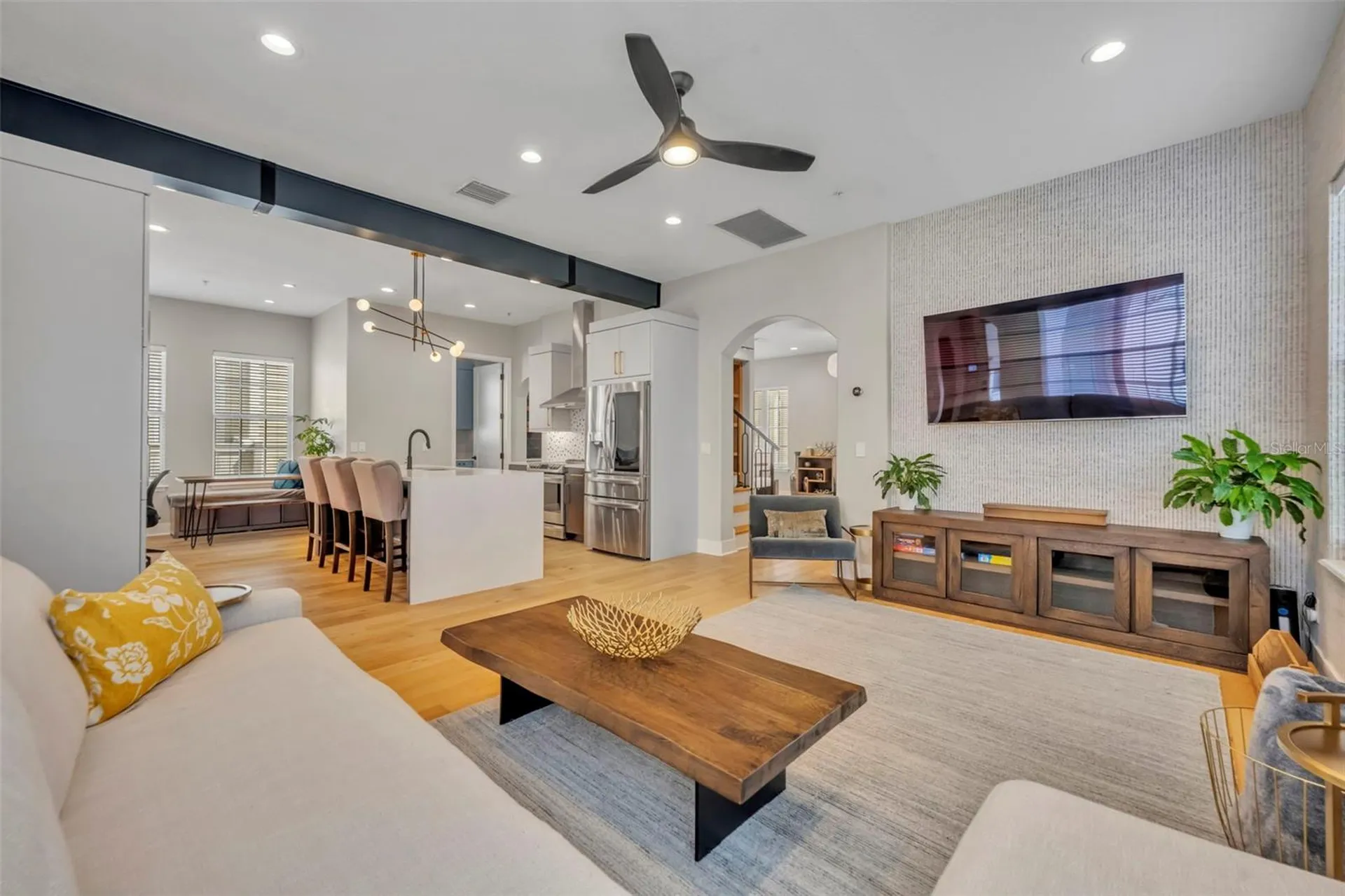 2074 Shaw Lane Orlando FL 32814