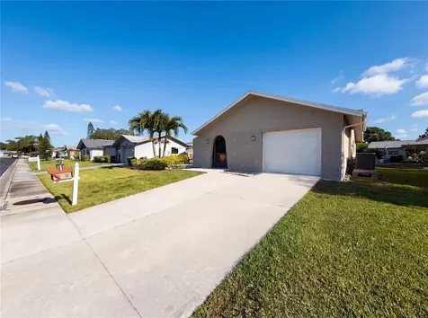 4561 Great Lakes Drive S Clearwater FL 33762