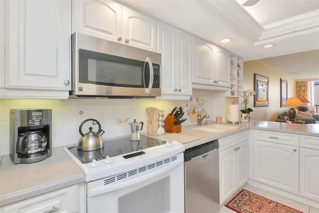 6480 Midnight Pass Road Sarasota FL 34242