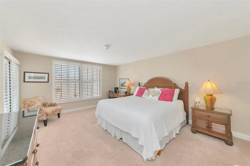 6480 Midnight Pass Road Sarasota FL 34242