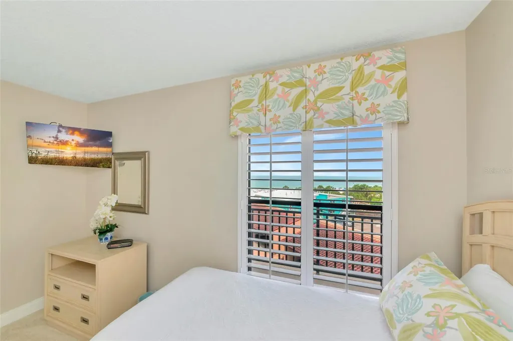 6480 Midnight Pass Road Sarasota FL 34242