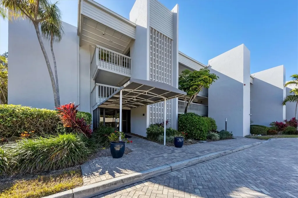 5757 Gulf Of Mexico Drive Longboat Key FL 34228