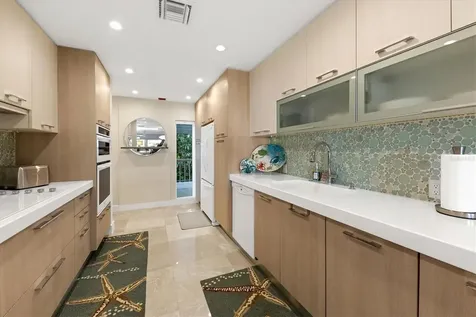 5757 Gulf Of Mexico Drive Longboat Key FL 34228