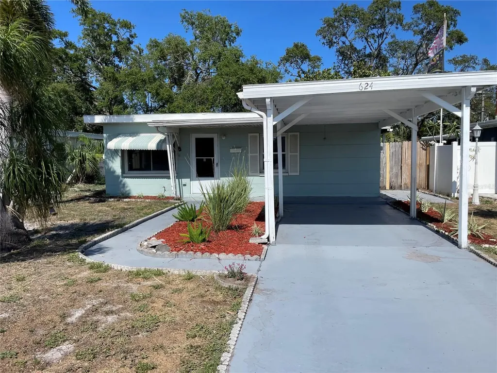 624 Folsom Street S St Petersburg FL 33707