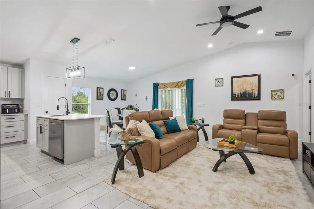 1195 8th Avenue Deland FL 32724