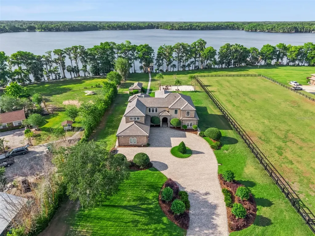 746 Lake Mills Road Oviedo FL 32766
